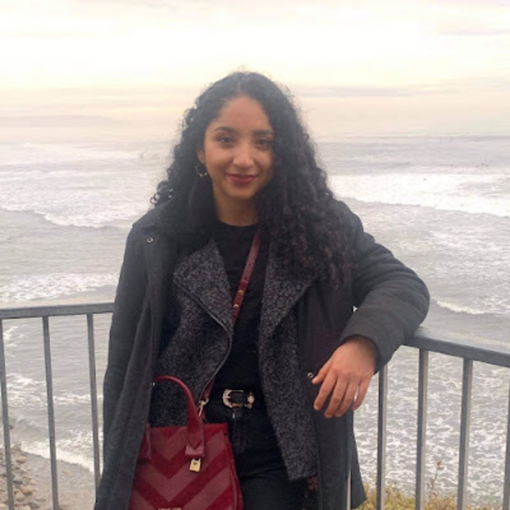 Meet your Posher, Alexandra